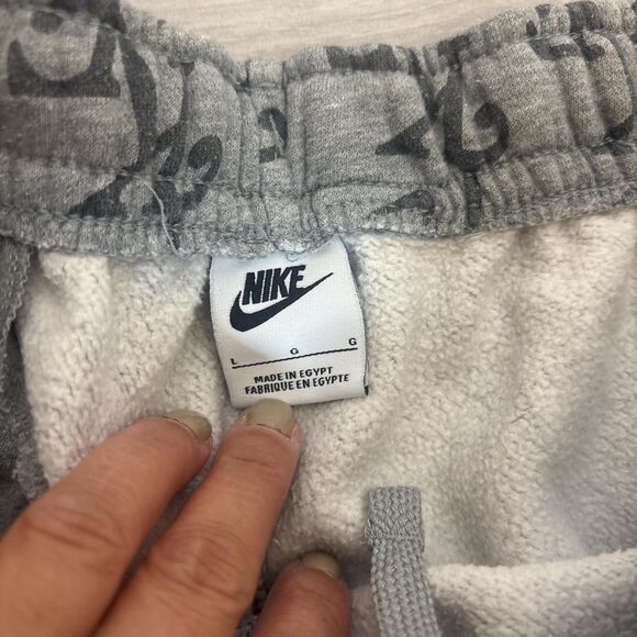 Nike Men's Grey Joggers-tracksuits - Picture 5 of 7